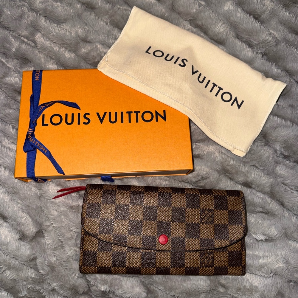 Louis Vuitton Emilie Wallet